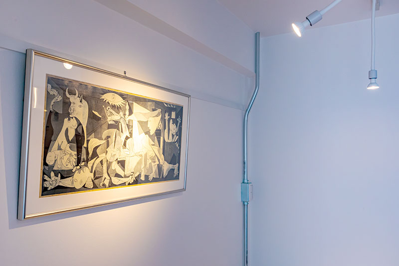 ライティングレールで照らして