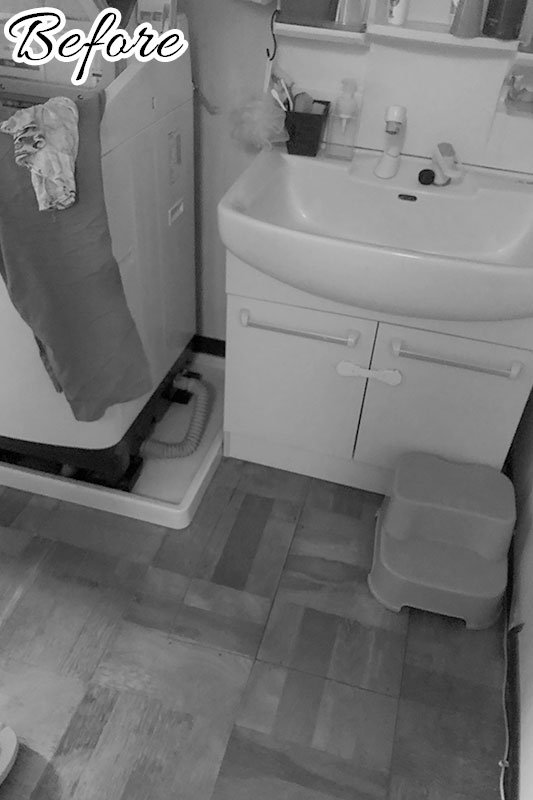 傷んできた洗面所