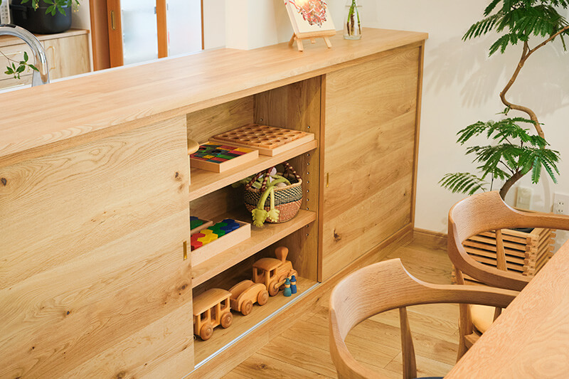 キッチン裏カウンター収納