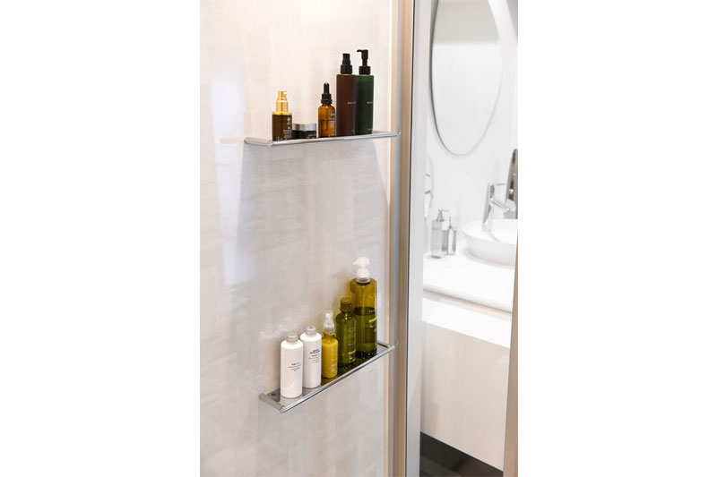 化粧水や美容液もお風呂で