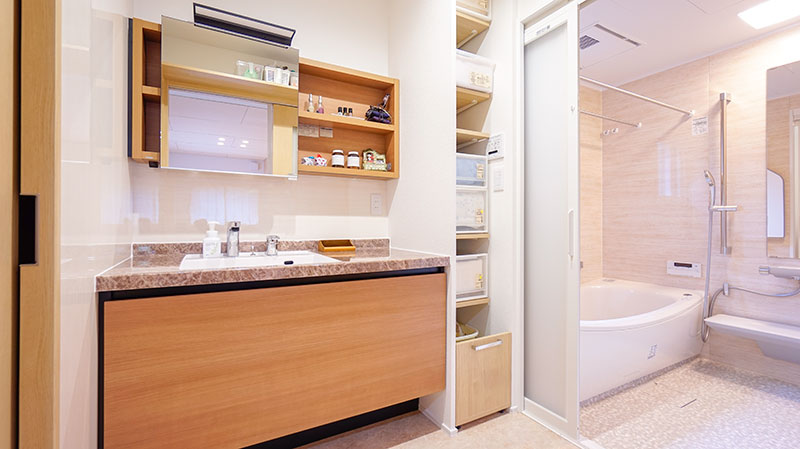 広々洗面所とたっぷり収納、お風呂